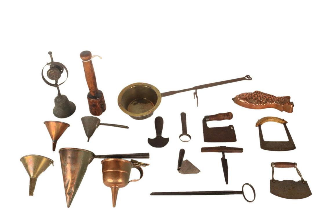 Group of Assorted Vintage Kitchen Utensils (1 of 17)