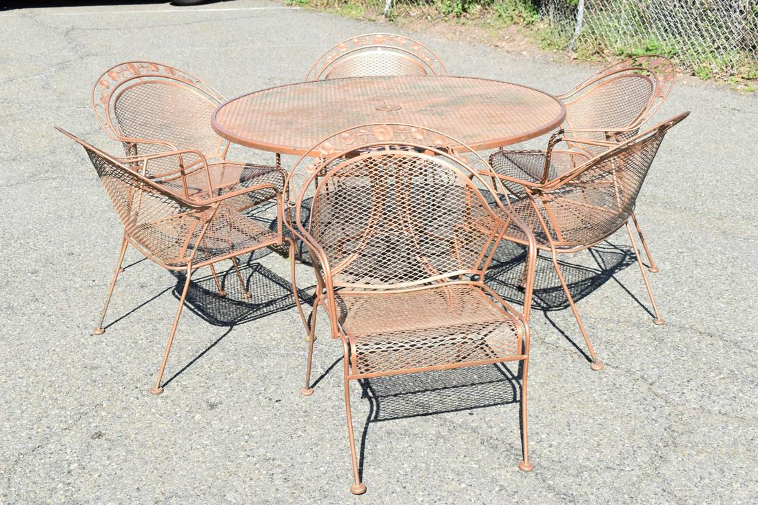 Salterini Style Painted Iron Patio Table & Chairs (1 of 7)