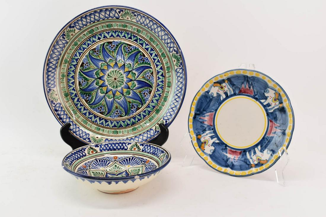 Two Uzbekistani Porcelain Serving Bowls (1 of 13)