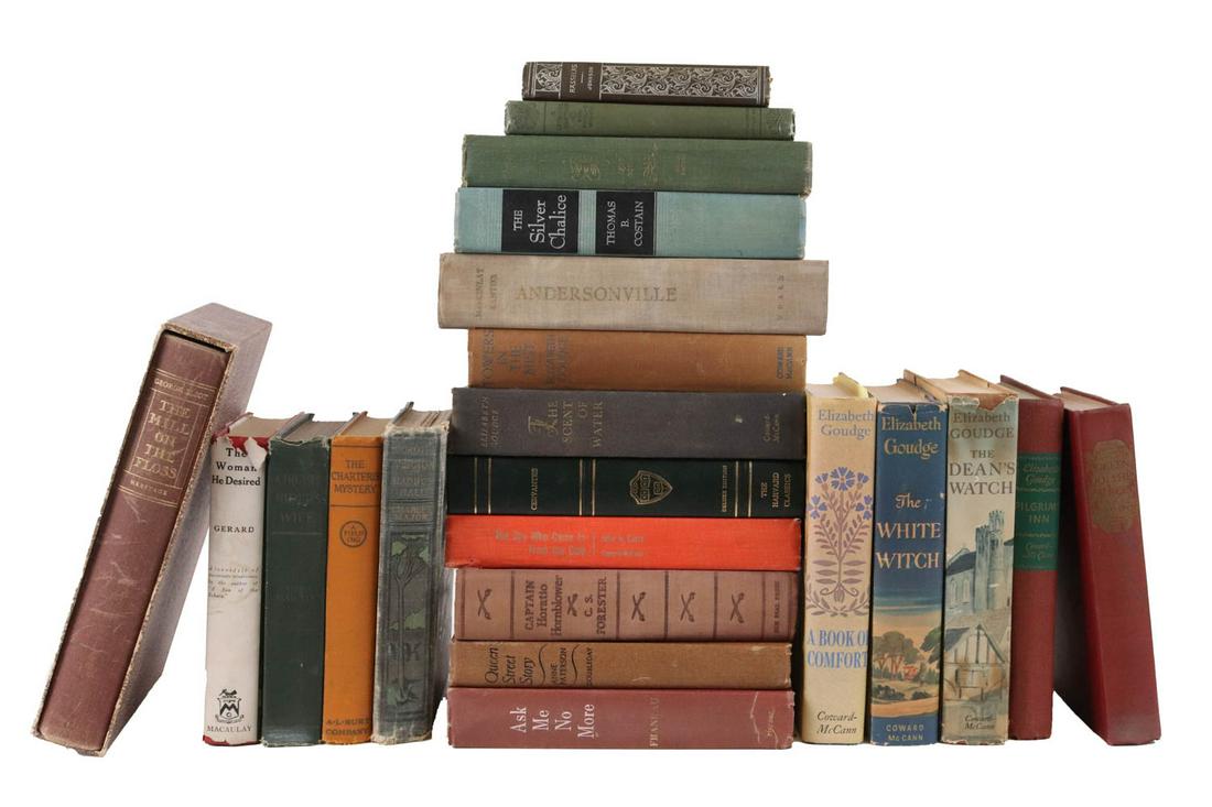 Group of Vintage Fiction and Literature Books (1 of 9)