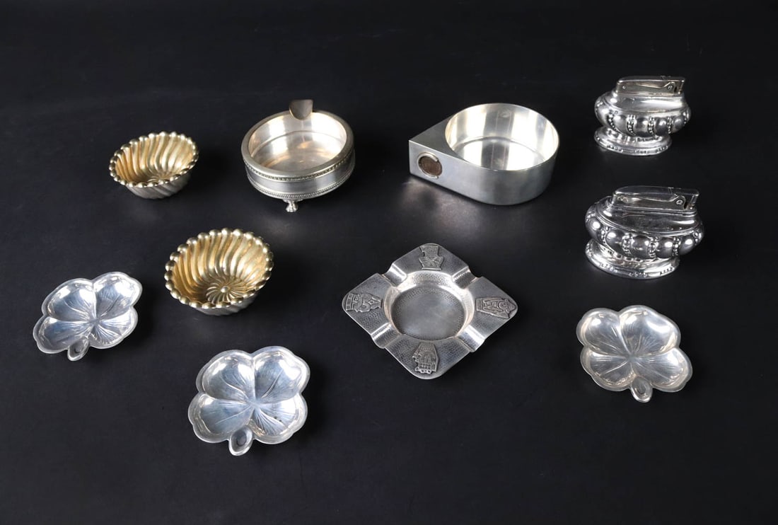 Pair of Ronson "Crown" Lighters and Smoking Items (1 of 16)