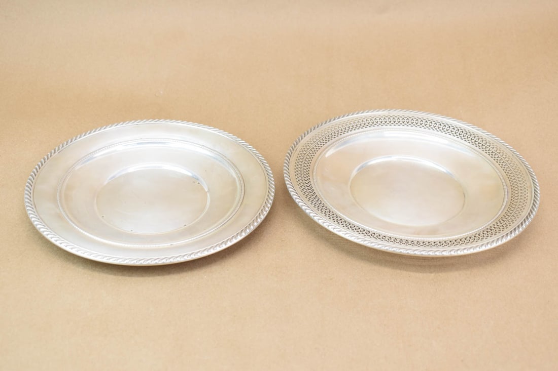 Two Gorham Sterling Silver Circular Trays (1 of 7)