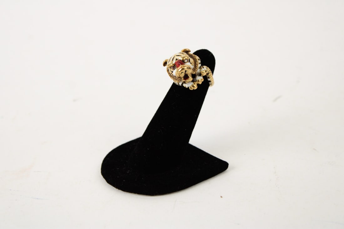 18K Yellow Gold & Enamel Tiger Form Ring (1 of 6)