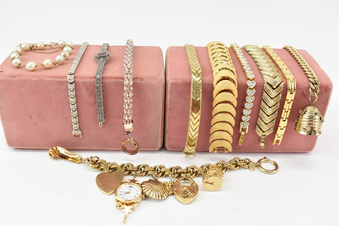 Group of Assorted Ladies Bracelets (1 of 10)