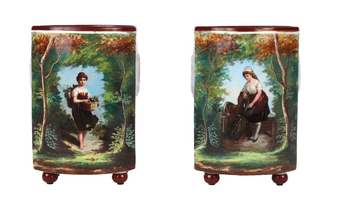 Pair of Capodimonte Style Porcelain Planters (1 of 9)