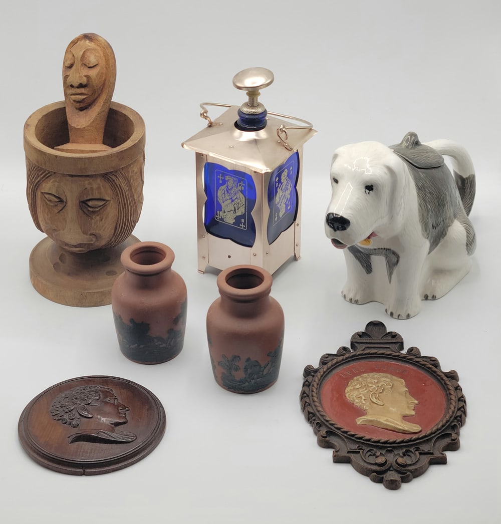 Assorted Porcelain and Wood Desk Articles (1 of 12)