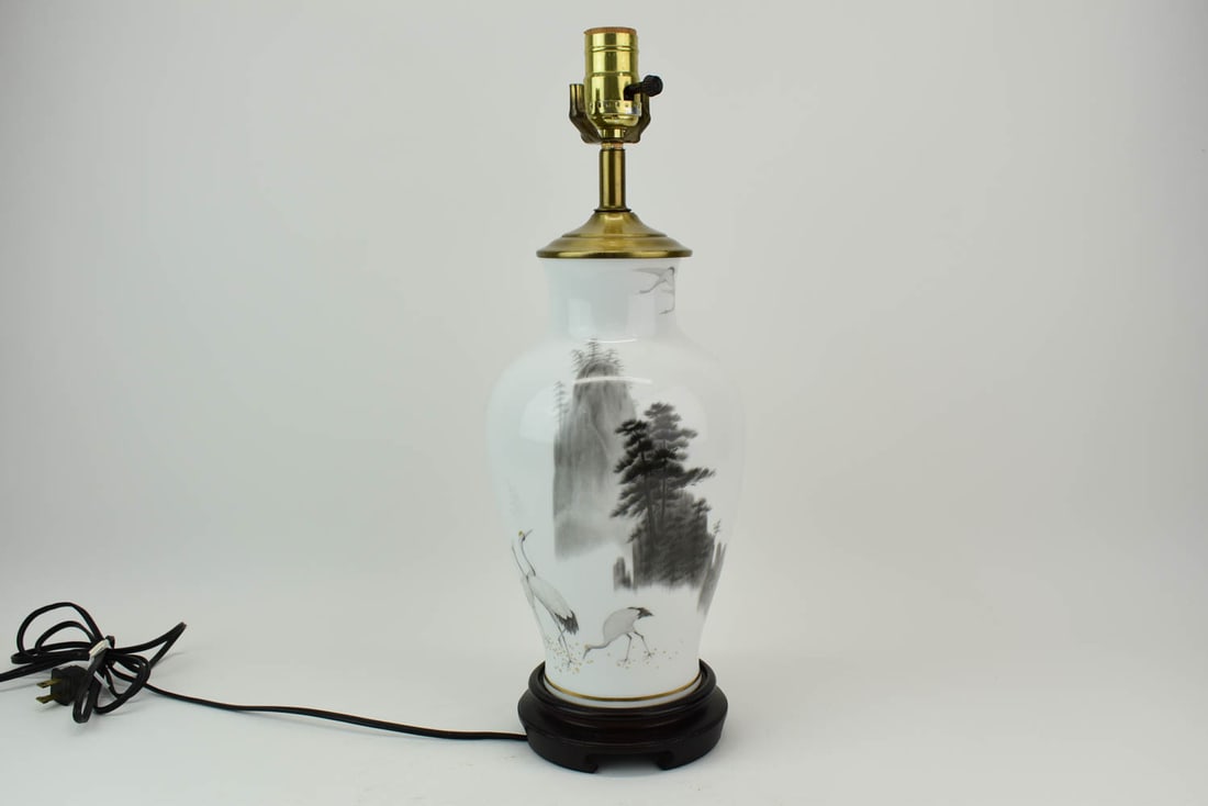 Asian Crane Decorated Table Lamp (1 of 8)