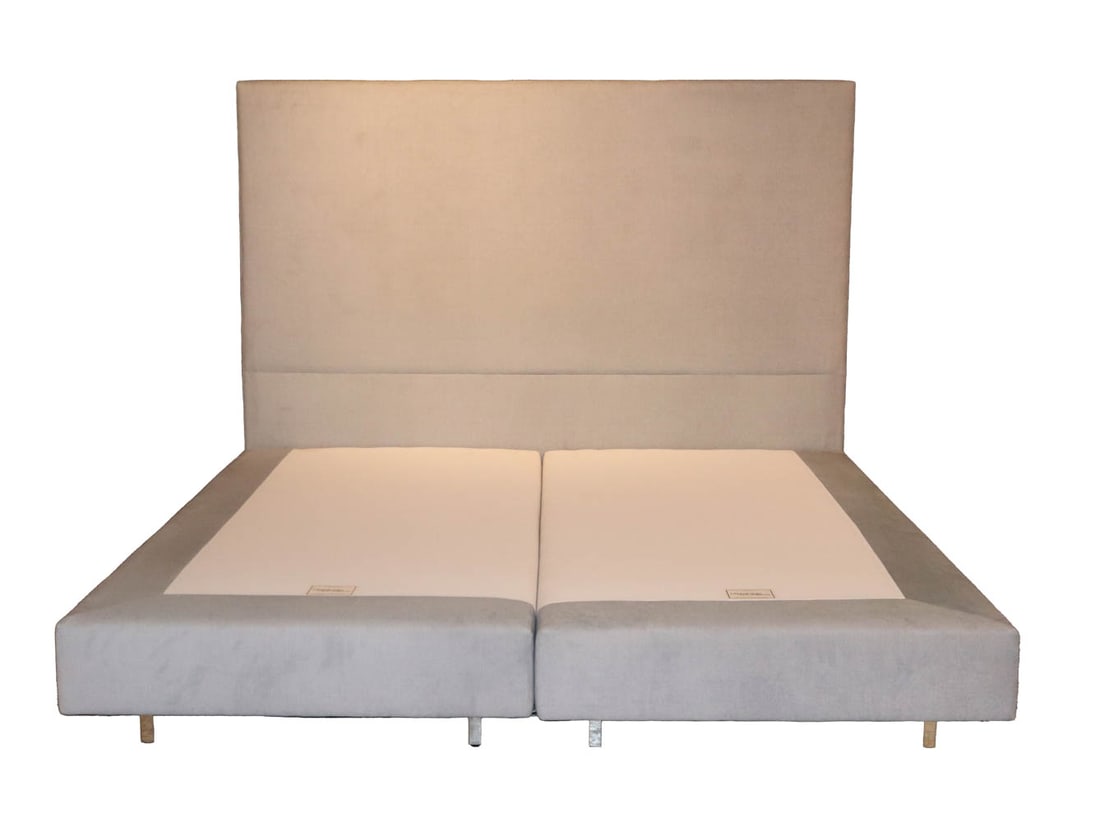 Mitchell Gold + Bob Williams Bedstead (1 of 9)