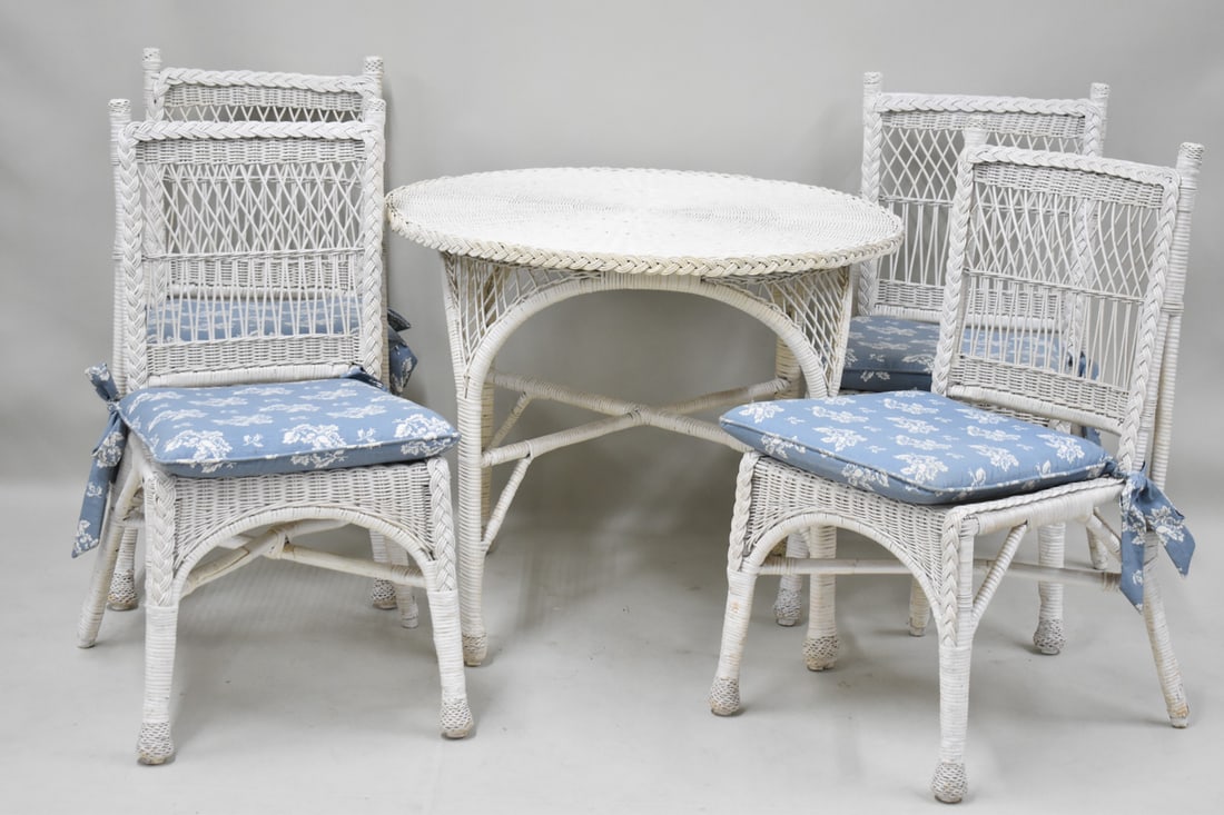 White Wicker Patio Table and 4 Chairs (1 of 8)
