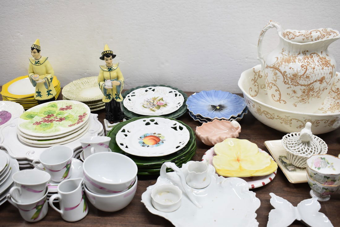 Large Group Assorted Porcelain & Pottery Plates (1 of 10)