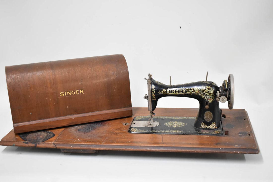 Antique Singer Sewing Machine Tabletop & Cover Auction