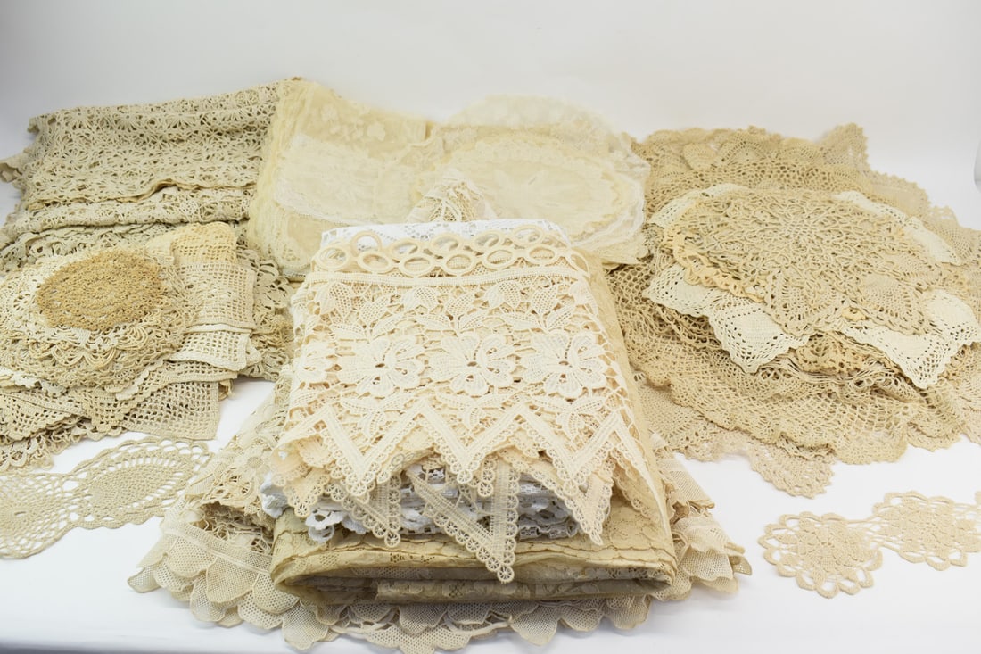 Group of Assorted Crochet and Lacework Linens (1 of 20)