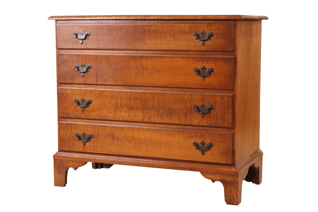 Chippendale Figured Maple Chest of Drawers (1 of 7)