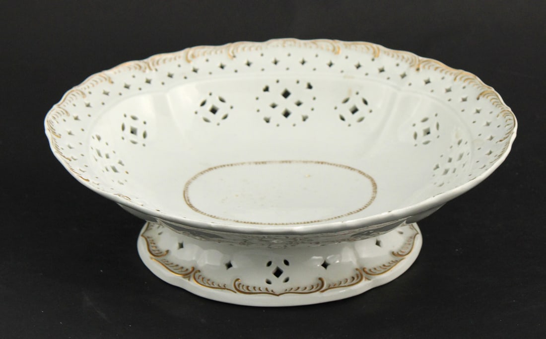 First Period Worcester White Glazed Centerpiece (1 of 6)