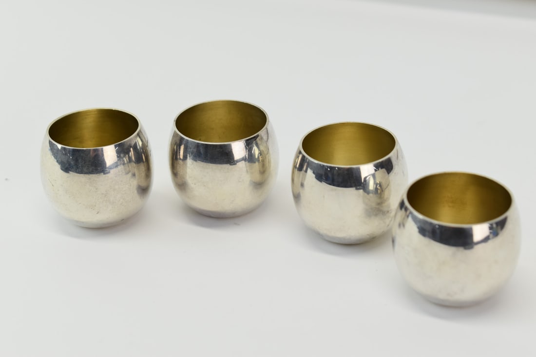 Set of 4 Tiffany & Co Makers Shot Glasses (1 of 3)