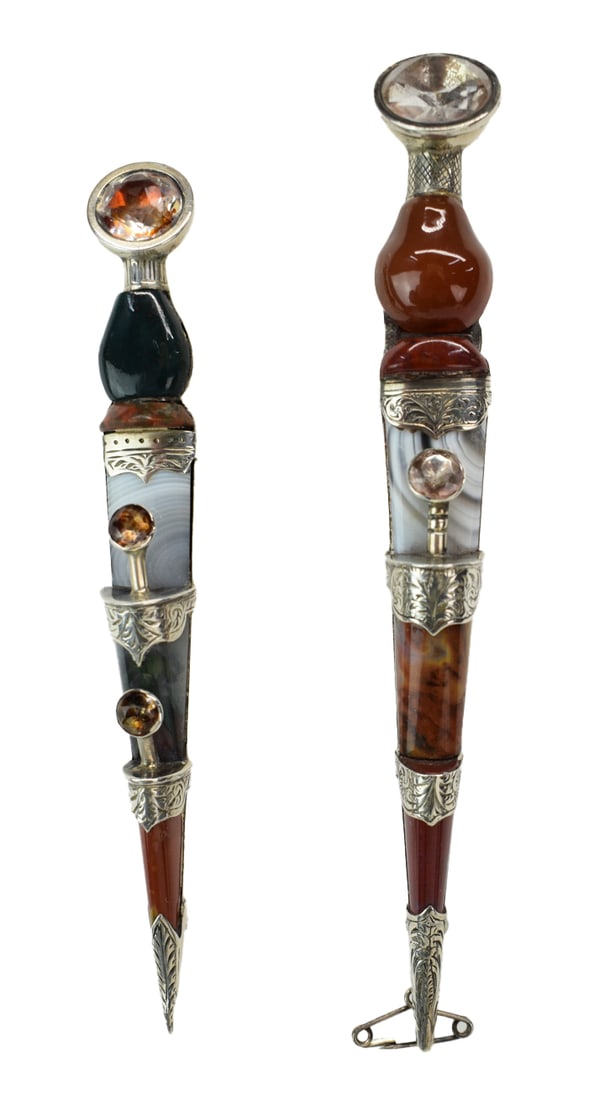 2 Victorian Scottish Silver Agate Dirk Kilt Pins (1 of 7)