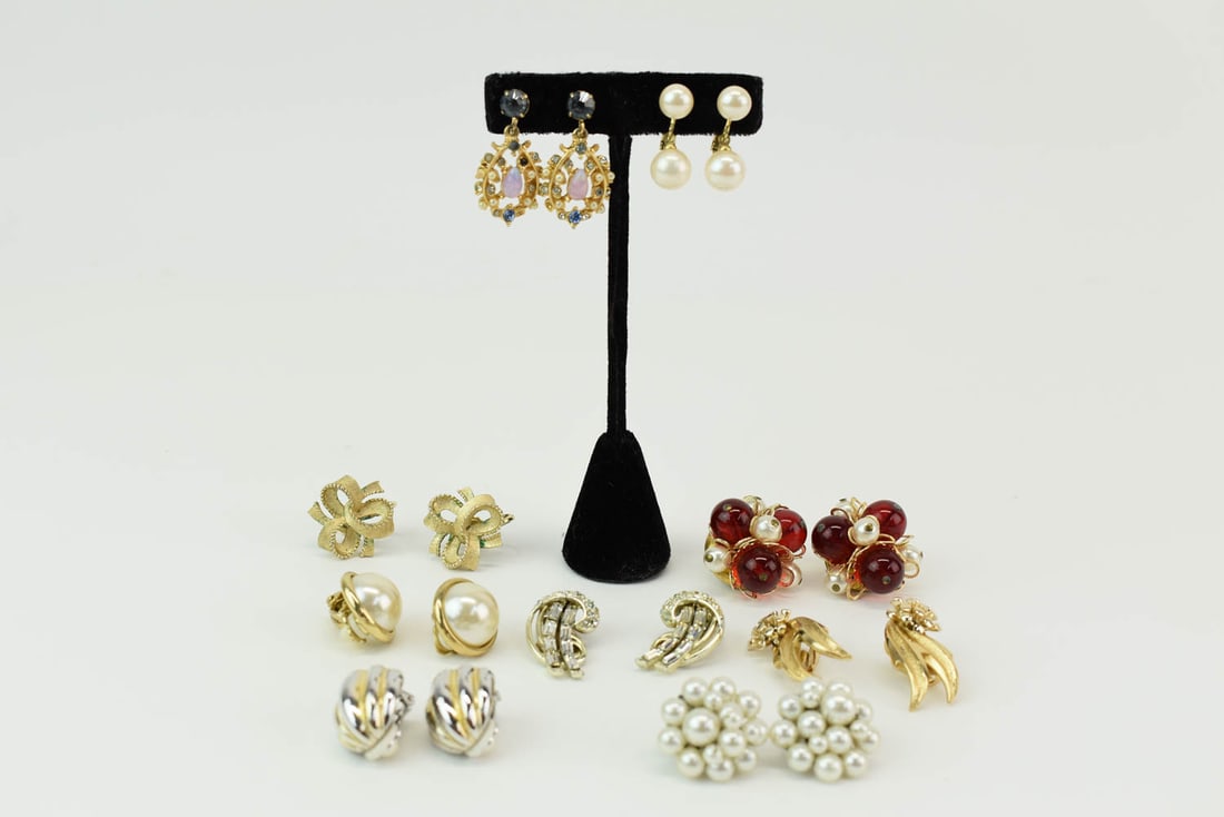 Group of 9 Pairs of Costume Jewelry Earrings: Group of 9 Pairs of Costume Jewelry Earrings. Including Marboux, Karamer, Carrre, Trifari and unmarked earrings. Used condition.