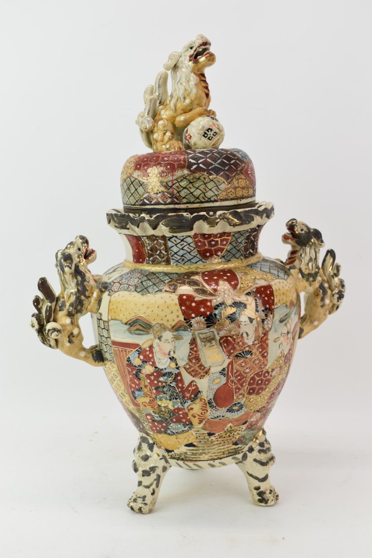 Large Satsuma Style Covered Urn (1 of 12)