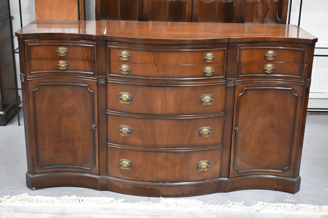 Mahogany Sideboard Cabinet (1 of 5)