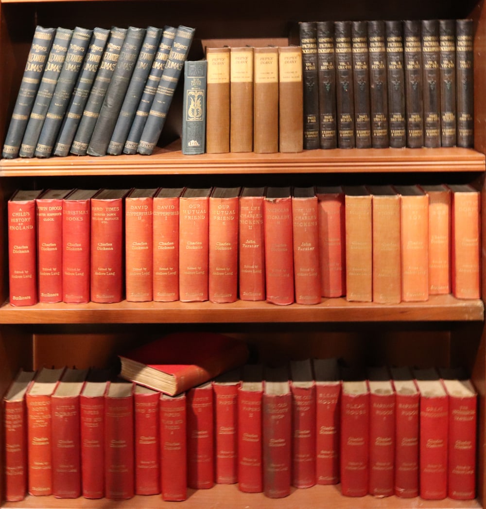 Large Group of Cloth Bound Books (1 of 9)