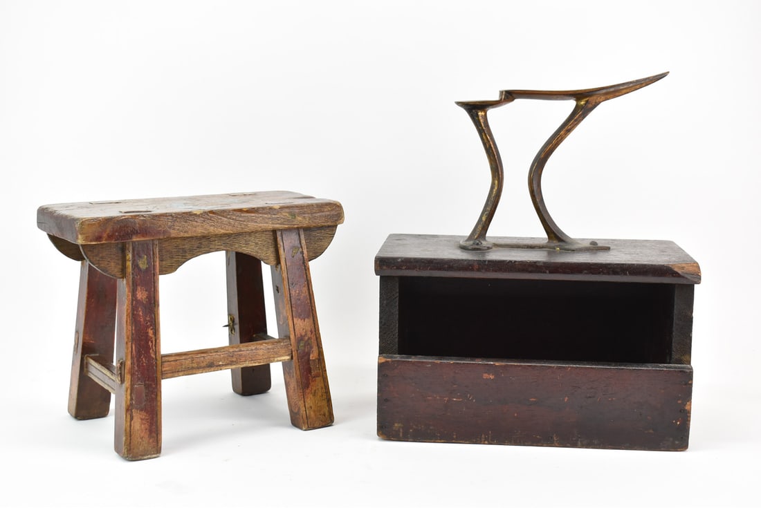 Antique Brass Shoe Shine Box (1 of 9)