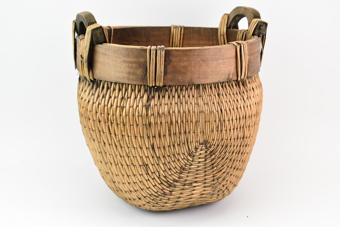 Large Reeded Double Handled Basket (1 of 9)