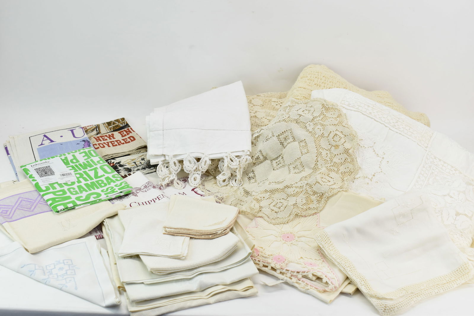 Group Assorted Table Linens (1 of 7)