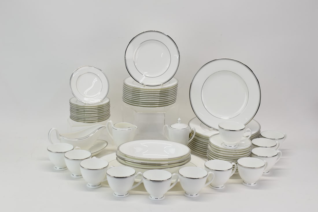 Waterford Kilbarry Platinum Dinnerware Service