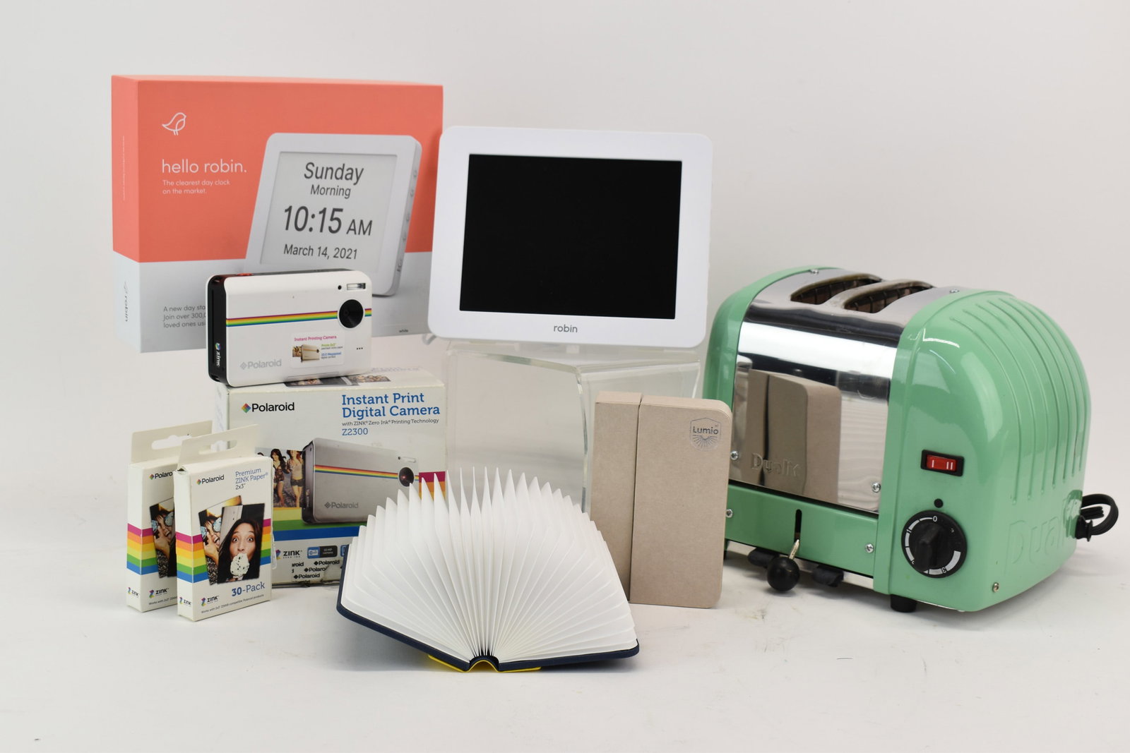 Robin Digital Clock, Polaroid and Lumio Lamp (1 of 10)