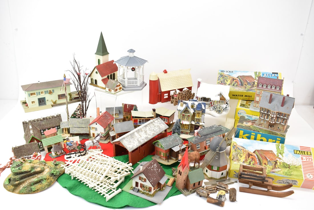 Group of Assorted Christmas and Train Stores (1 of 16)