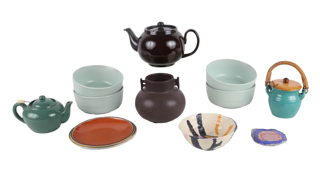 Group of Assorted Ceramic Table Articles (1 of 15)