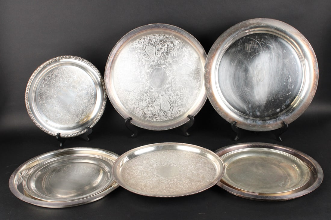 Two Calvin Klein - Swid Powell Round Trays (1 of 8)