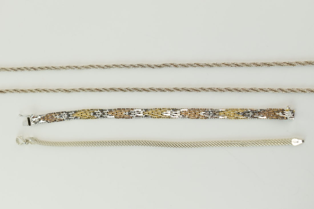 Group of Italian Sterling Silver Ladies' Jewelry: Group of Italian Sterling Silver Ladies' Jewelry Group of Italian Sterling Silver Ladies' Jewelry comprising a mesh bracelet marked "925 Italy" and signed "SU," an offset link brac
