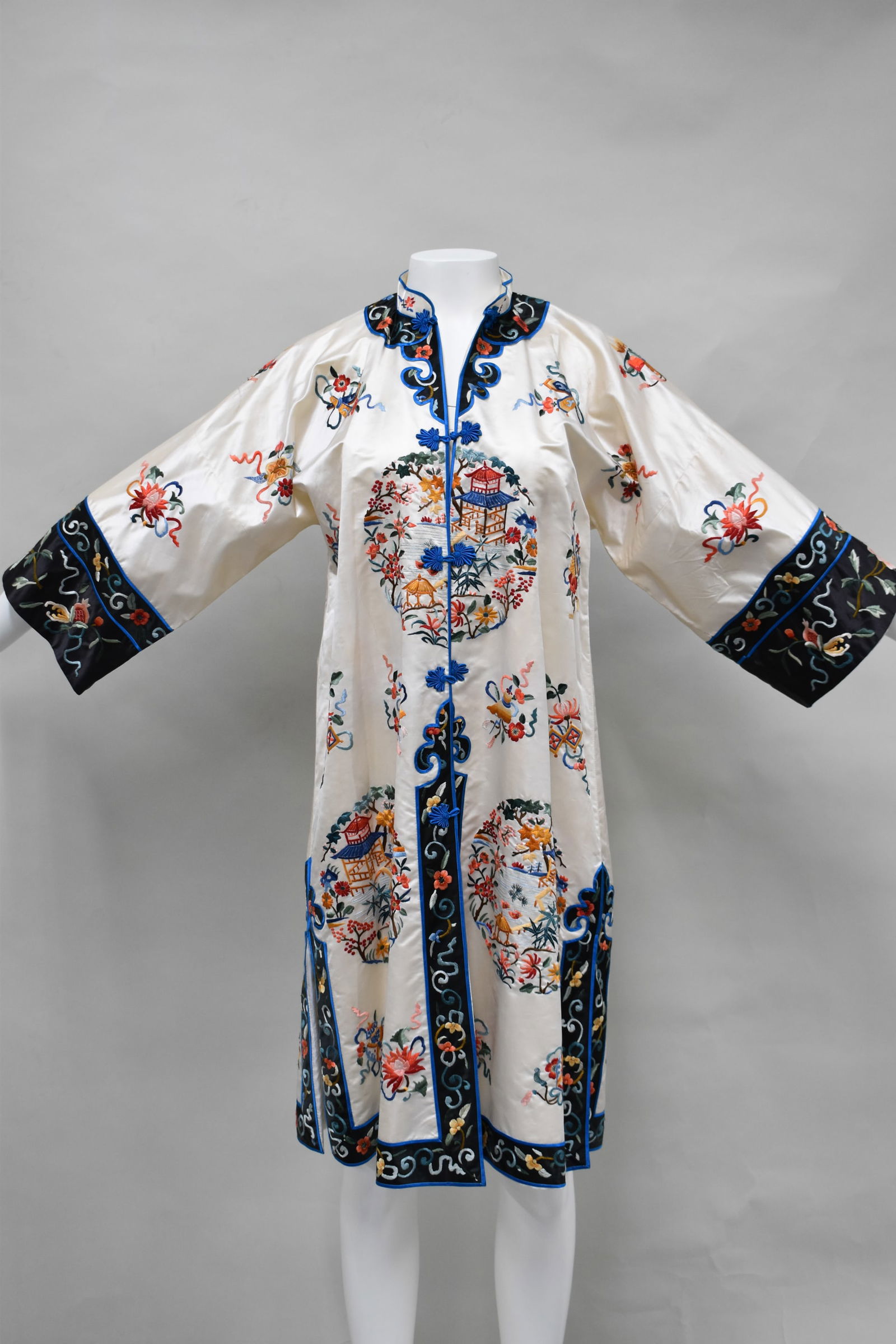 Vintage Asian Esme Silk Embroidered Robe with floral and pagoda motif (1 of 11)