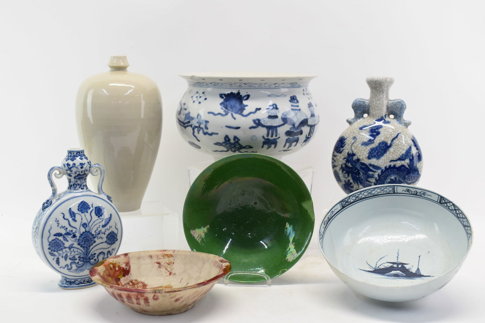 Two Asian Blue and White Decorated Moon Vases (1 of 20)