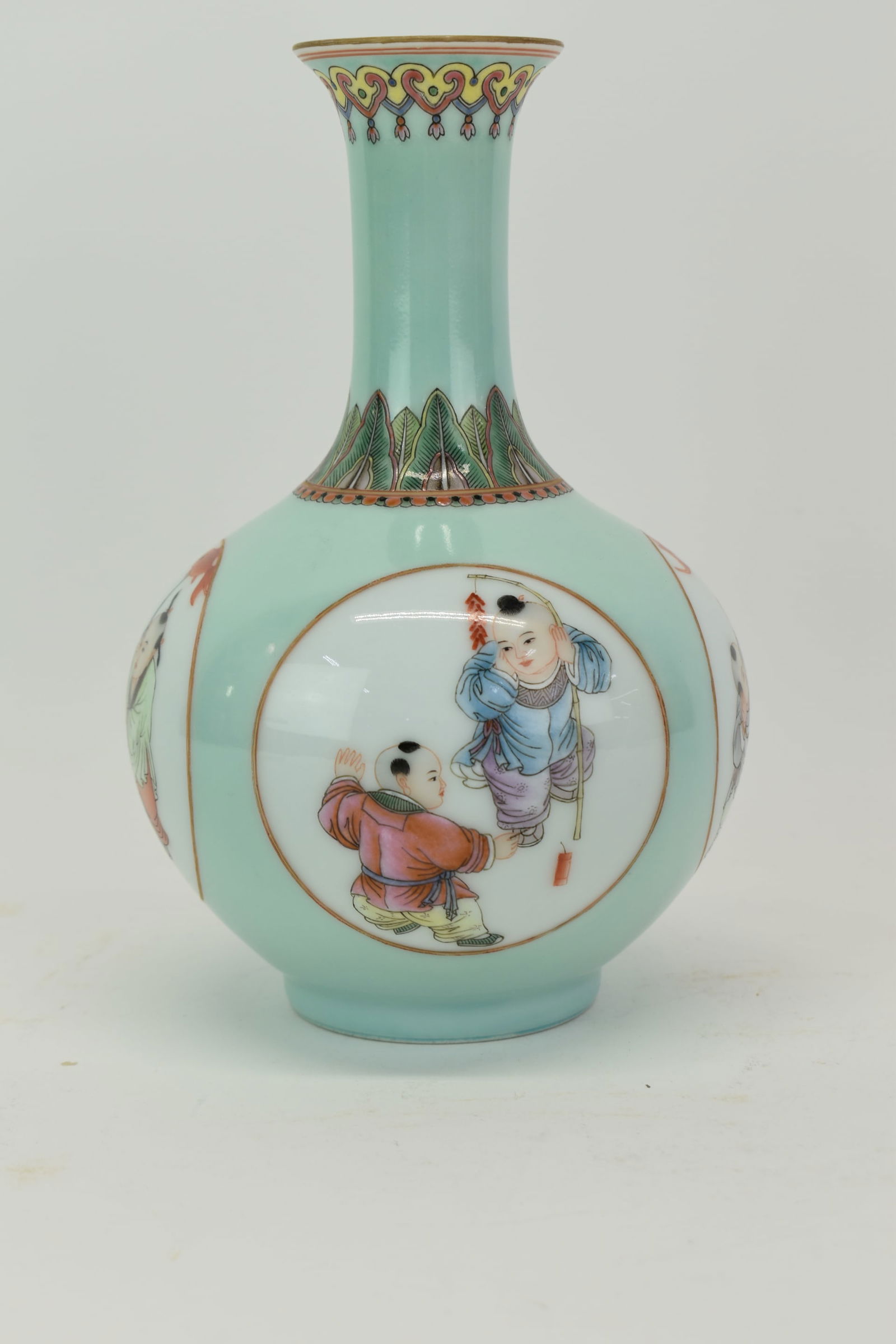 Famille Verte Green Glazed Vase (1 of 7)