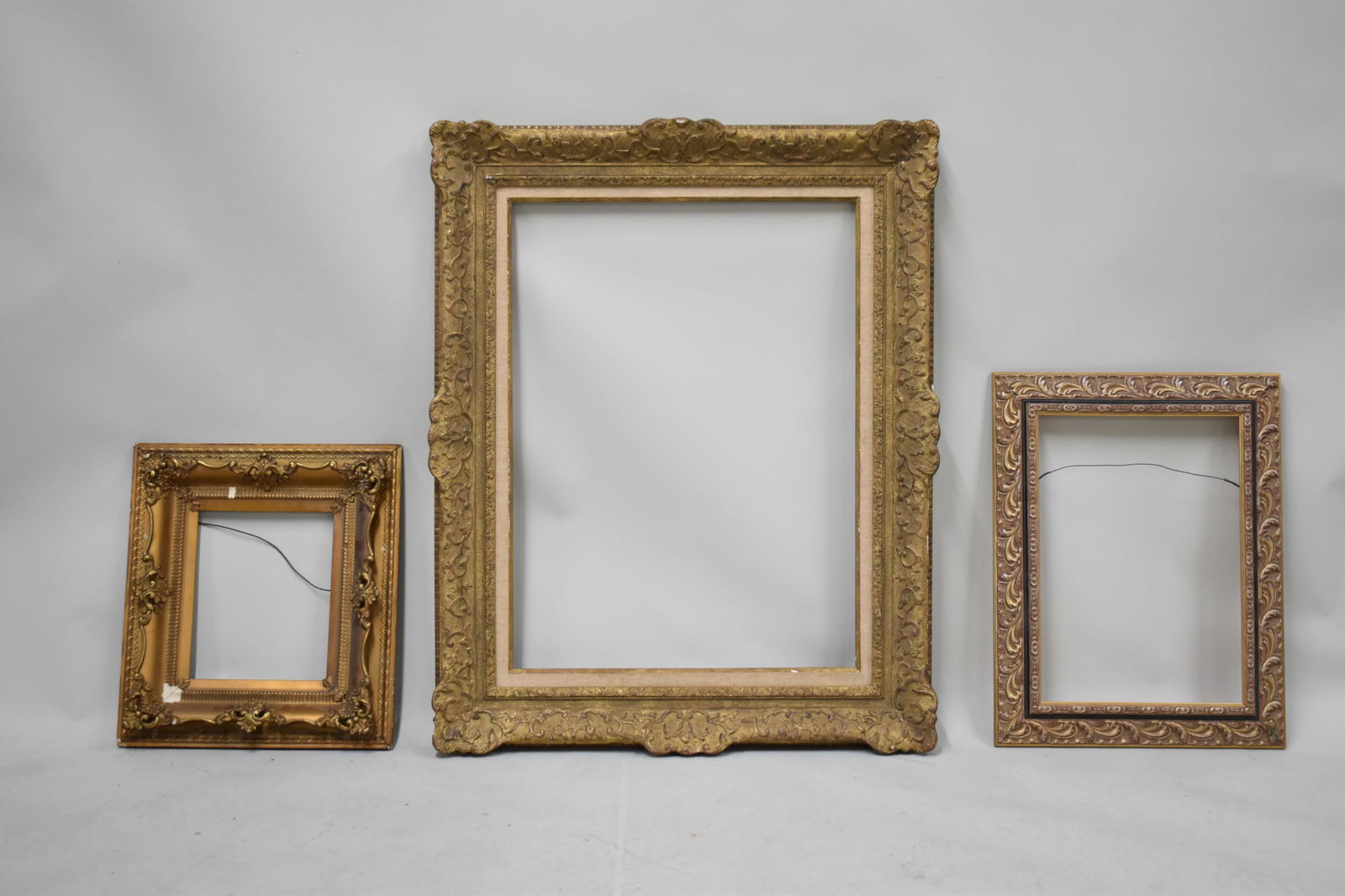 Large Wood and Carved Plaster Gilt Picture Frame (1 of 11)