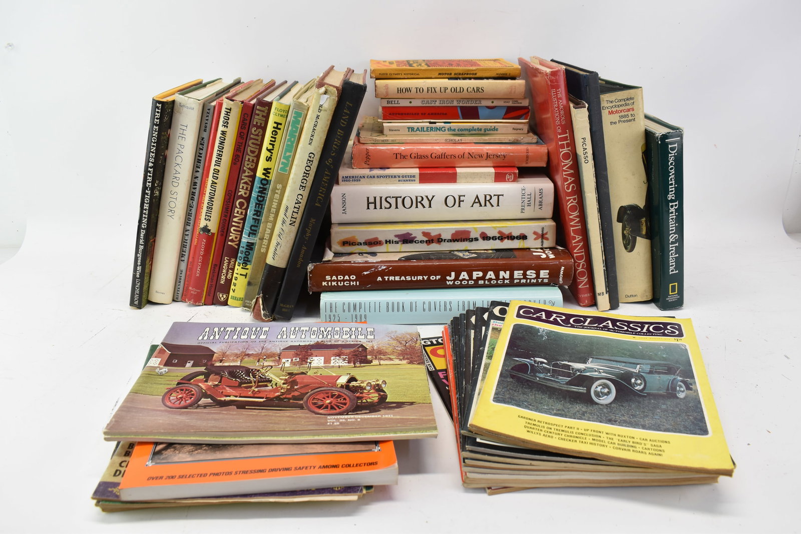 Group of Assorted Antiques and Car Books.: Group of Assorted Antiques and Car Books. Used condition, wear, worn, Group of Assorted Antiques and Car Books. Including the Glass Gaffers of New Jersey, Japanese Wood Blocks, The Packard Story, The 