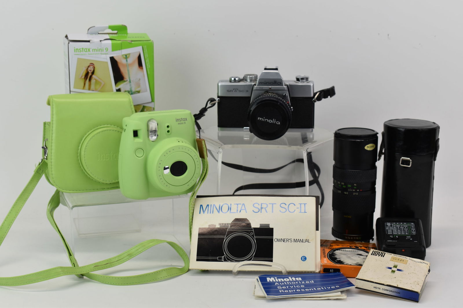 Vintage Minolta SRTSC-II 35 MM Camera (1 of 11)