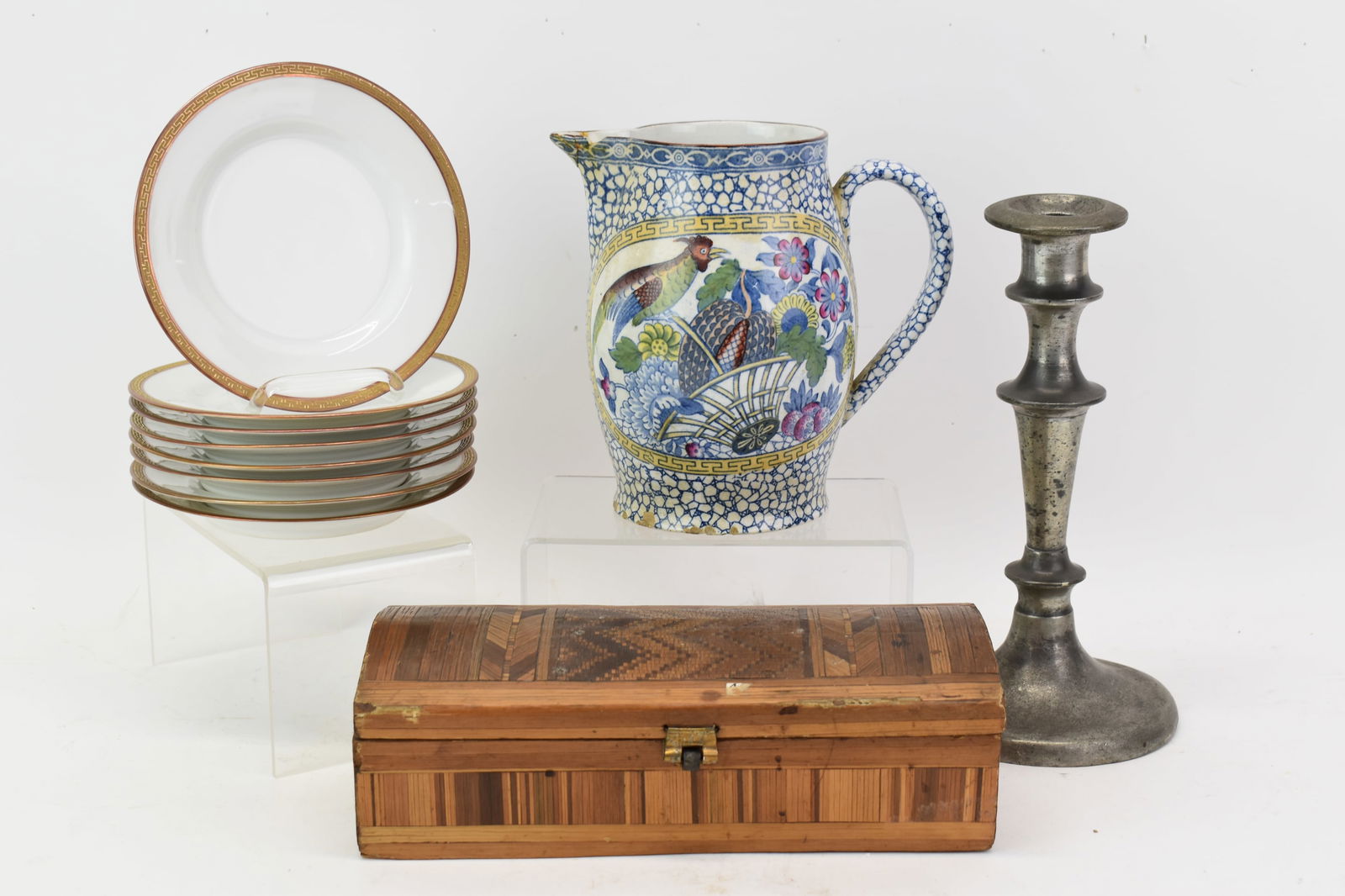 Group of Assorted Table Articles (1 of 18)