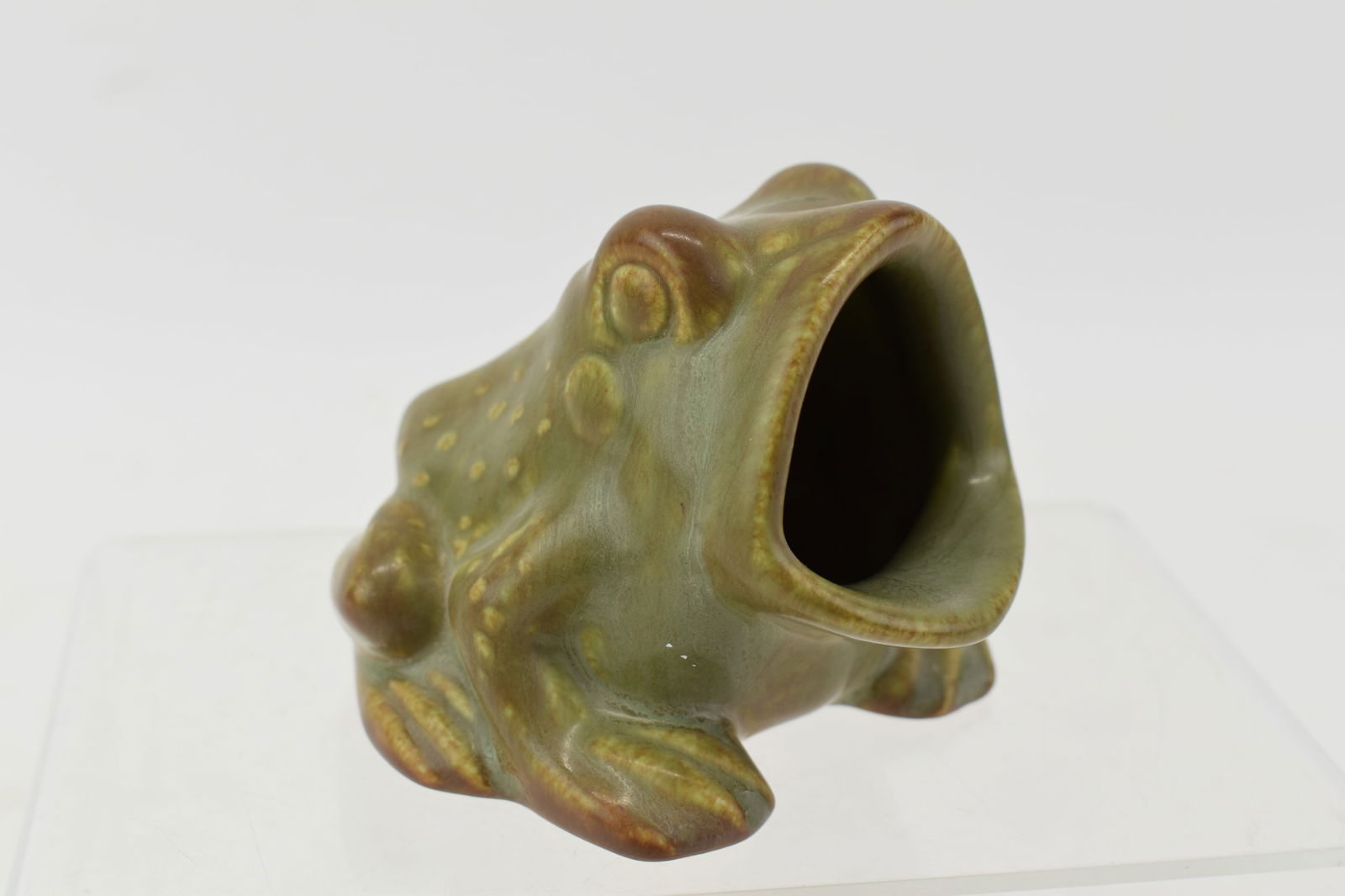 Vintage Rookwood Frog # 6097 (1 of 9)