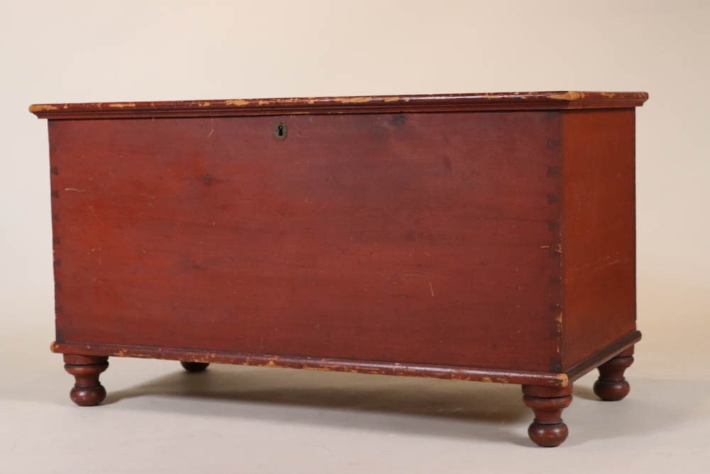 Federal Red-Stained Poplar and Pine Blanket Chest (1 of 12)