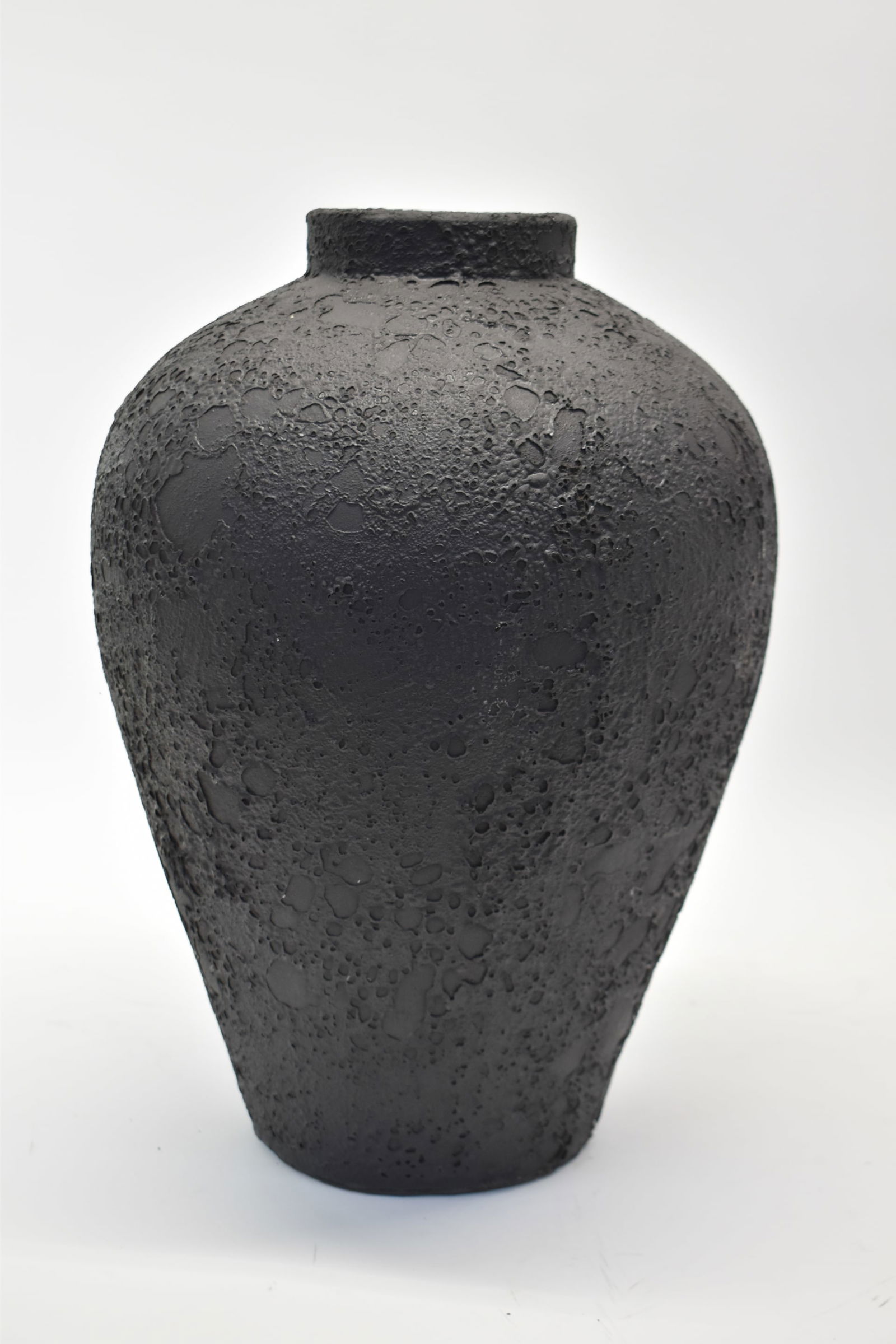 Pair of Dome Deco Modern Terracotta Black Vases (1 of 6)