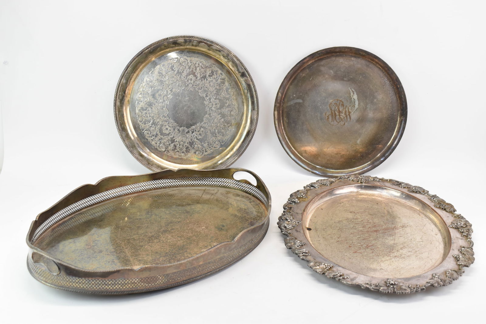 Two Large Silverplated Serving Trays (1 of 11)