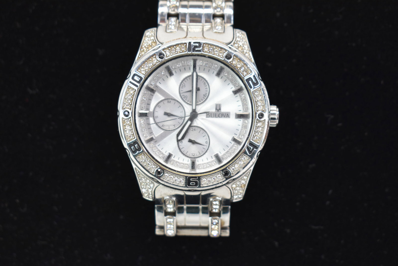 Bulova Gentleman's Wrist Watch (1 of 7)