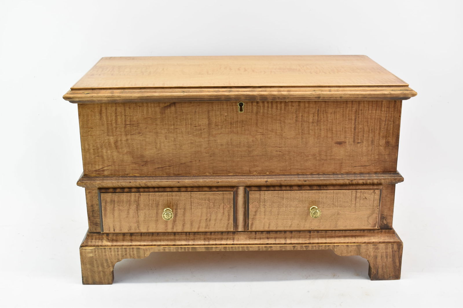 Vintage Hand Made Tiger Maple Diminutive Blanket Chest (1 of 8)