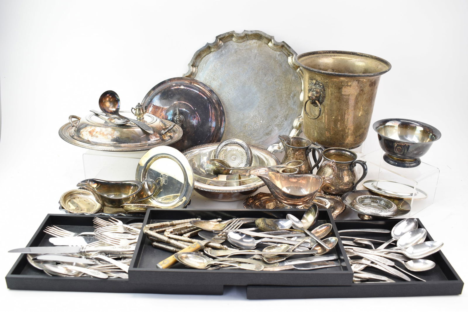 Large Group of Assorted Silverplated Holloware and Flatware (1 of 9)