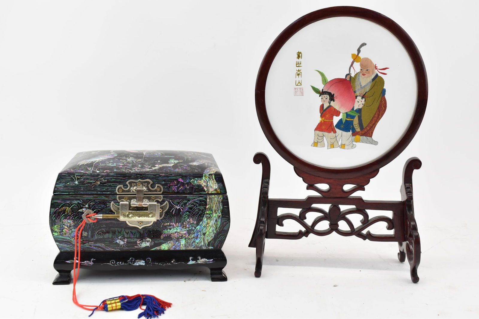 Amazing Mother of Pearl Inlaid Dresser Box (1 of 10)