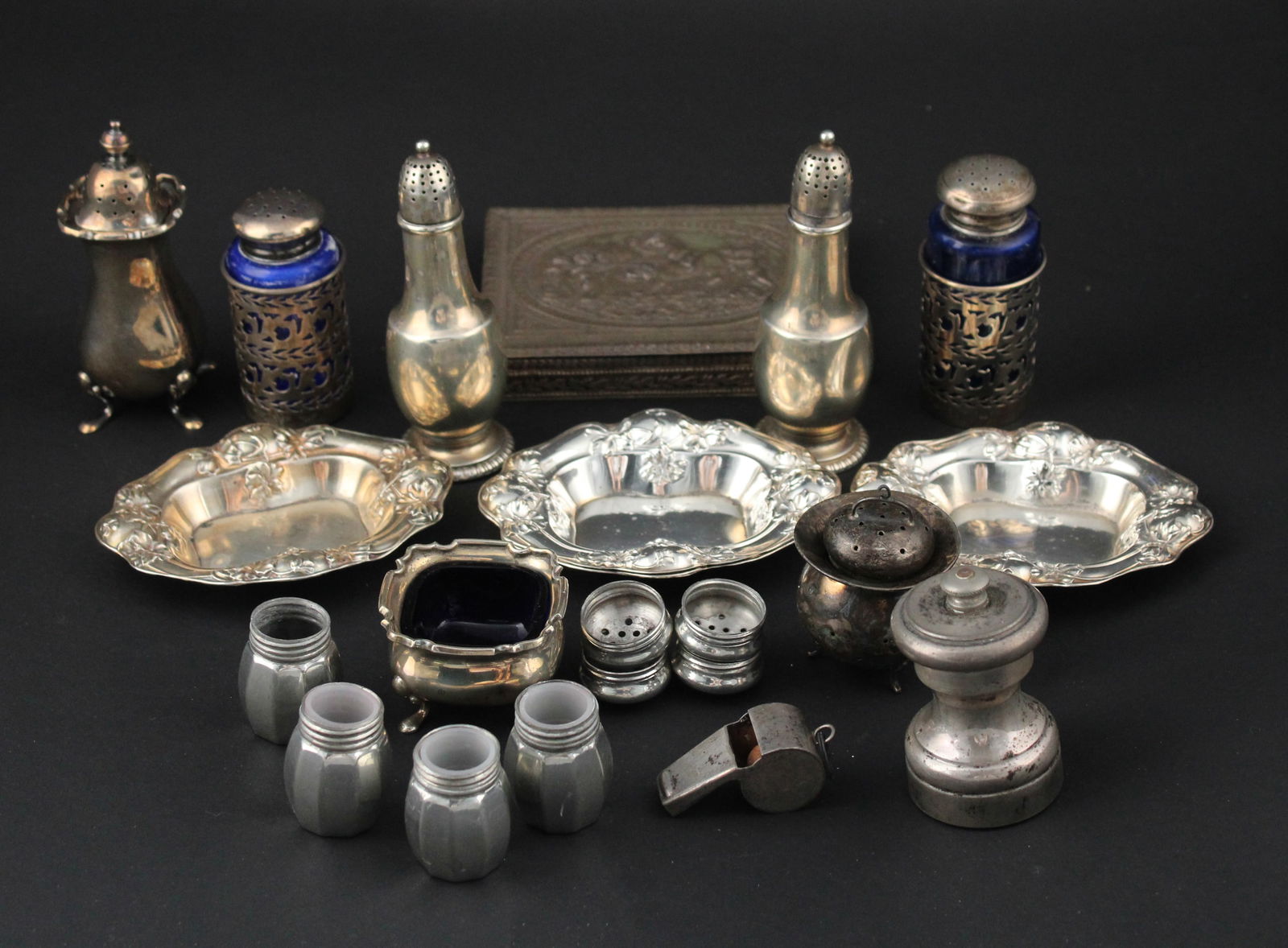 Four Alvin Sterling Silver Nut Dishes (1 of 18)
