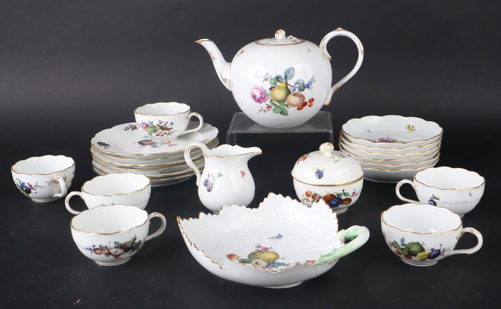 Meissen Porcelain Fruits and Flowers Tea Service (1 of 12)